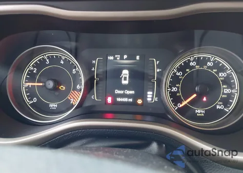 2015 Jeep Cherokee Latitude z USA, uszkodzony, nr VIN 1C4PJMCB3FW691353